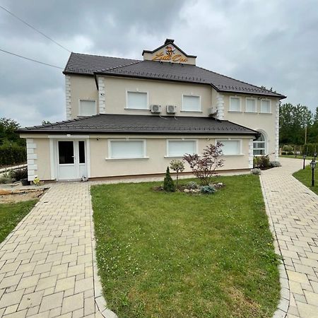 Zuta Osa Hotel Bela Crkva  Luaran gambar