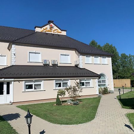 Zuta Osa Hotel Bela Crkva  Luaran gambar