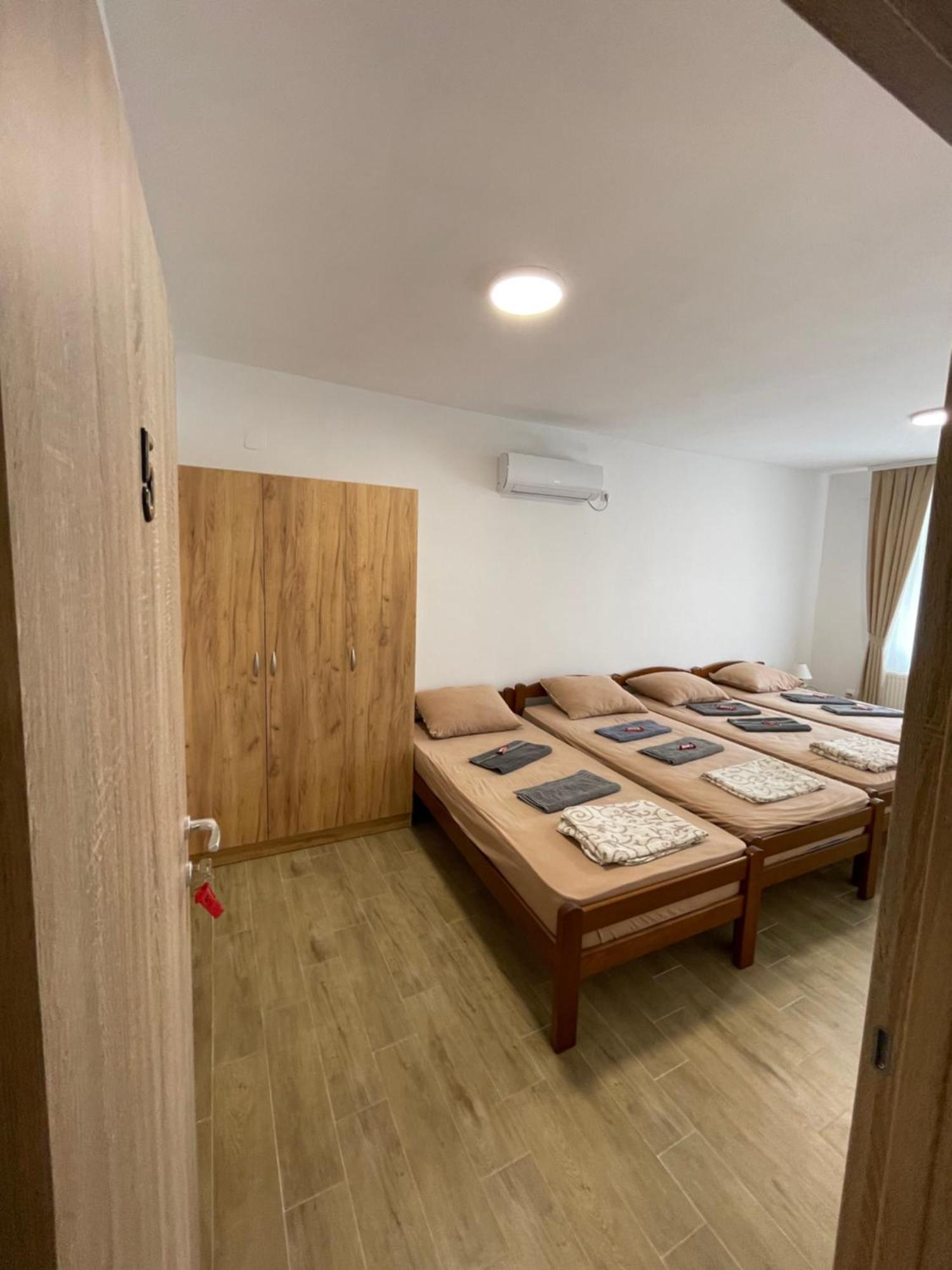 Zuta Osa Hotel Bela Crkva  Luaran gambar